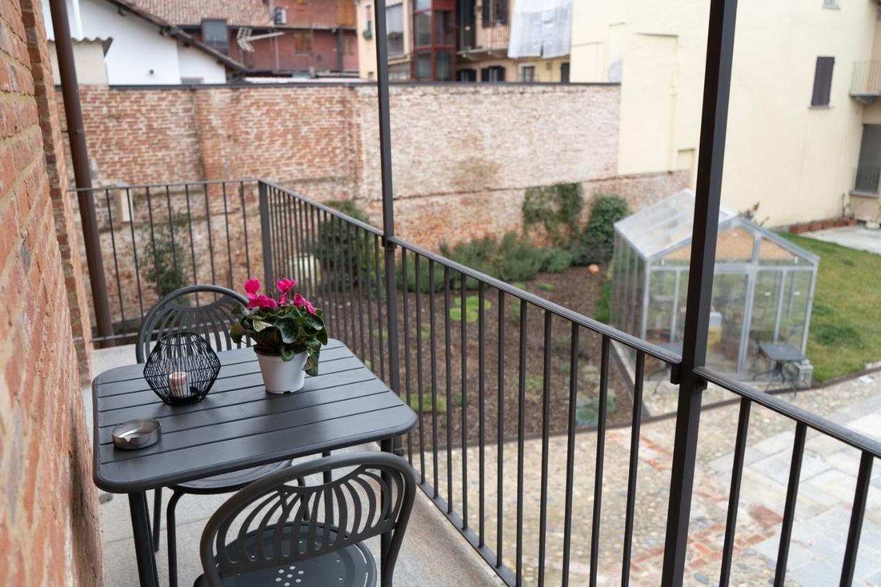 Apartamento Centro Storico Recinto Dei Nobili 2-Private Parking Asti Exterior foto